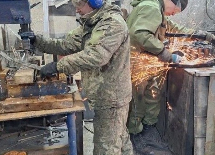 Фронтовой «пит-стоп»: технари группировки «Восток» прокачивают свою мототехнику в зоне СВО